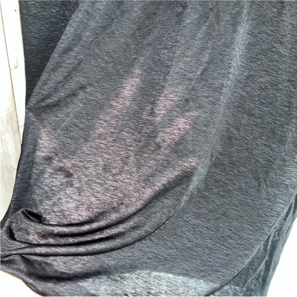 Nike Sheer Black Tee - Picture 4 of 6